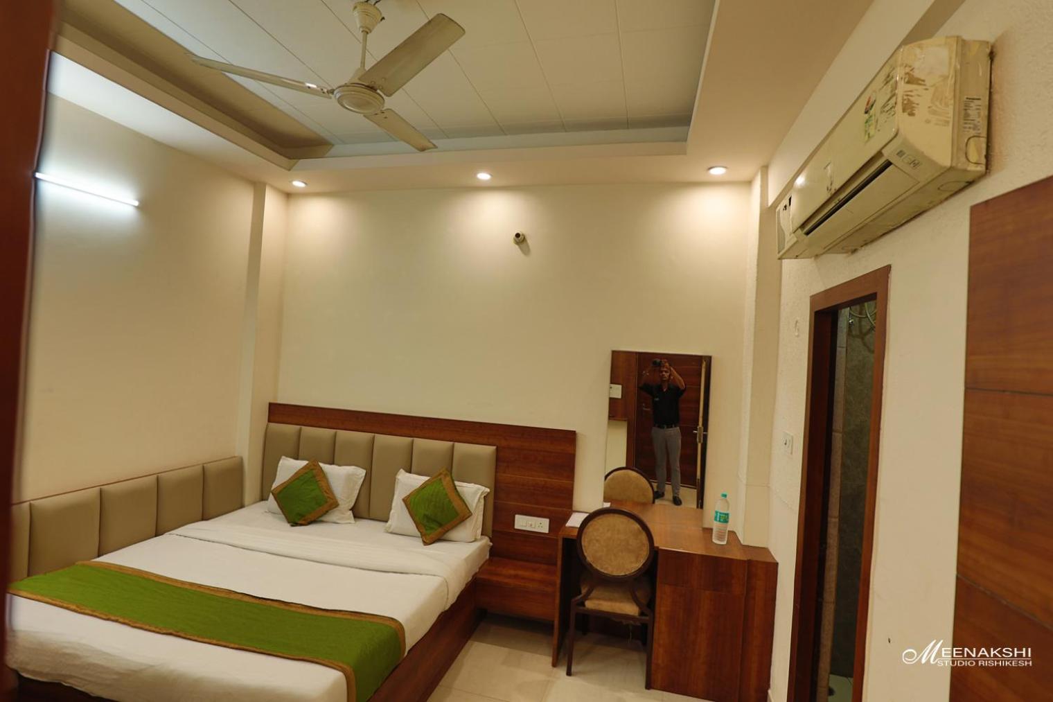 Hotel Haridev Roorkee Exteriér fotografie